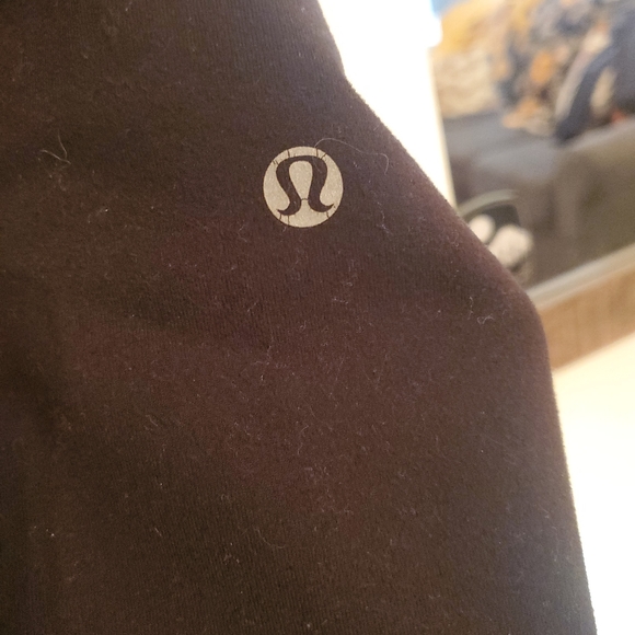 Lululemon - Picture 4 of 10